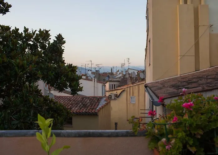 Chateau Clemenceau Apartment Antibes