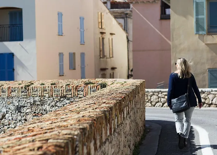 Апартаменти Chateau Clemenceau Антіб