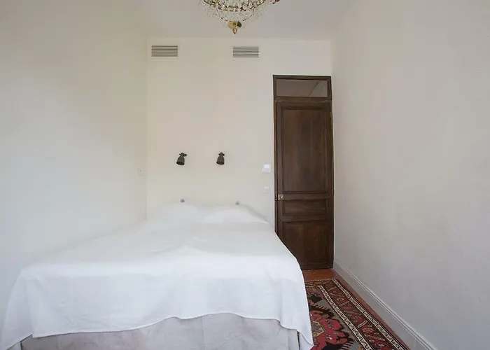 Chateau Clemenceau Апартаменти Антіб