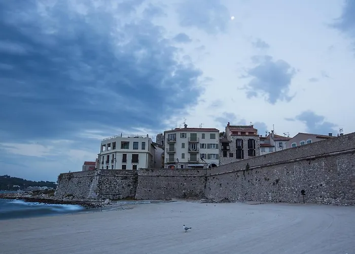 Chateau Clemenceau Antibes